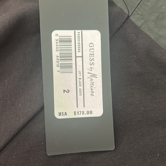 GUESS BY MARCIANO BLACL FIT AND FLARED MINI SKIRT.SIZE 2 - Picture 6 of 6